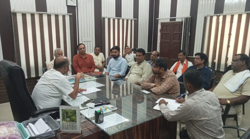 डिग्गी मेला-2026 की तैयारियों ने पकड़ी रफ्तार, मंदिर व्यवस्थाओं को लेकर एसडीओ ने दिए सख्त निर्देश डिग्गी मेला-2026 की तैयारियों ने पकड़ी रफ्तार, मंदिर व्यवस्थाओं को लेकर एसडीओ ने दिए सख्त निर्देश